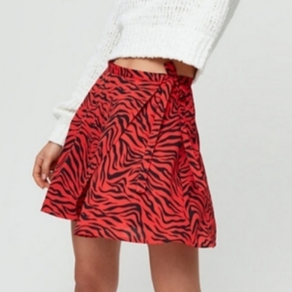 50% OFF ARITZIA SUNDAY BEST Ariel Wrap Skirt Size 8 - Picture 12 of 12